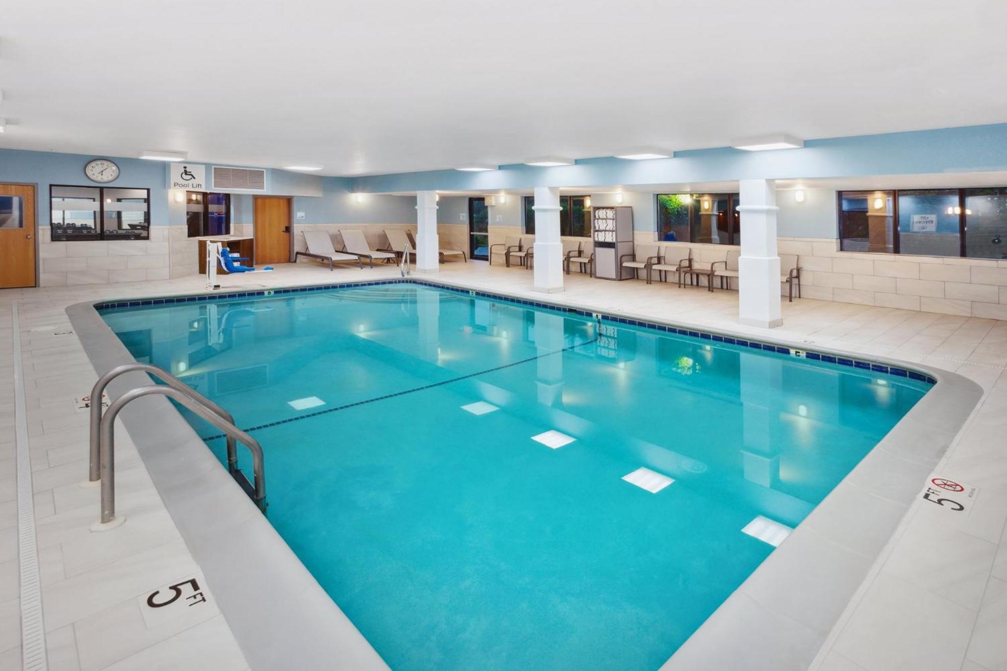 Holiday Inn Express Fremont By Ihg Kültér fotó